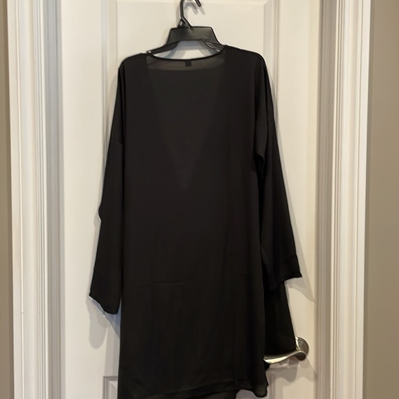 Ladies black cover up. - Picture 4 of 4